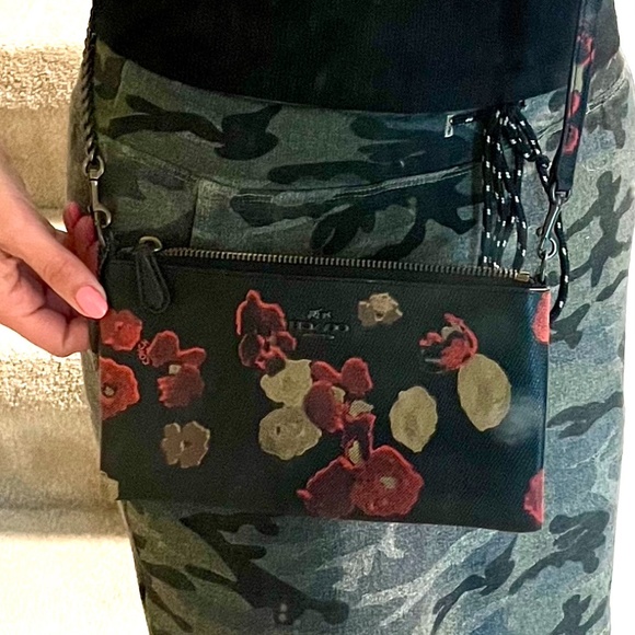 Coach Crossbody Black with red and beige floral - Picture 5 of 5